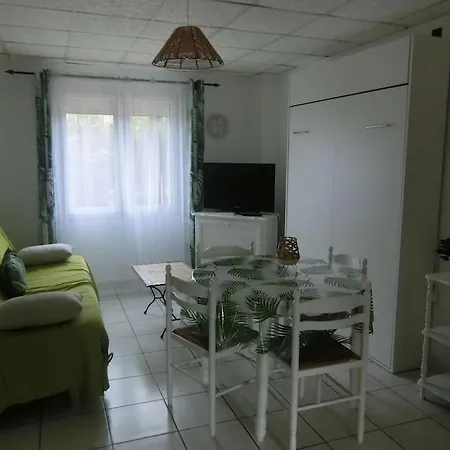 Apartment Coquet T2 En Pavillon Coursan